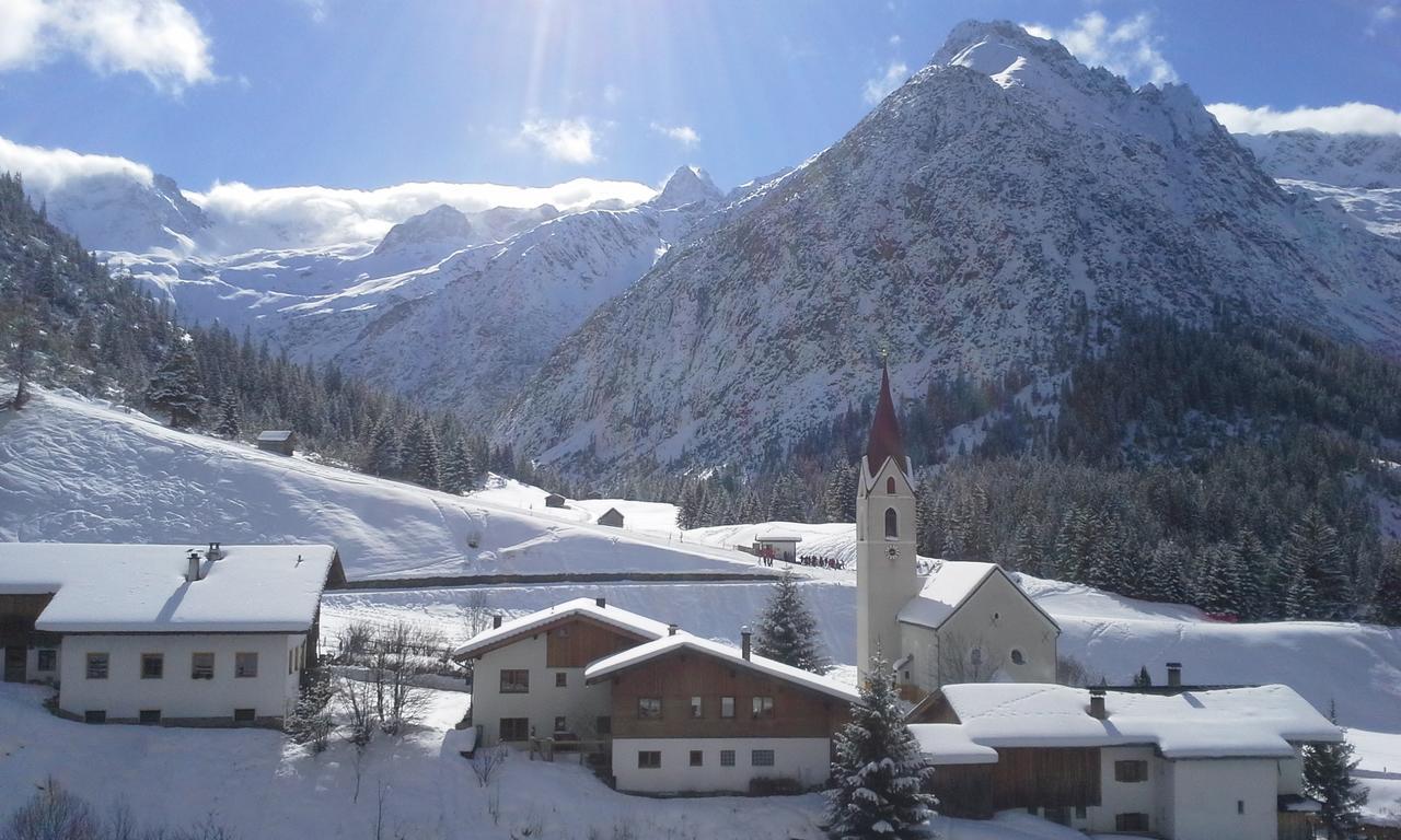Gasthaus Alpenrose Gramais Bagian luar foto