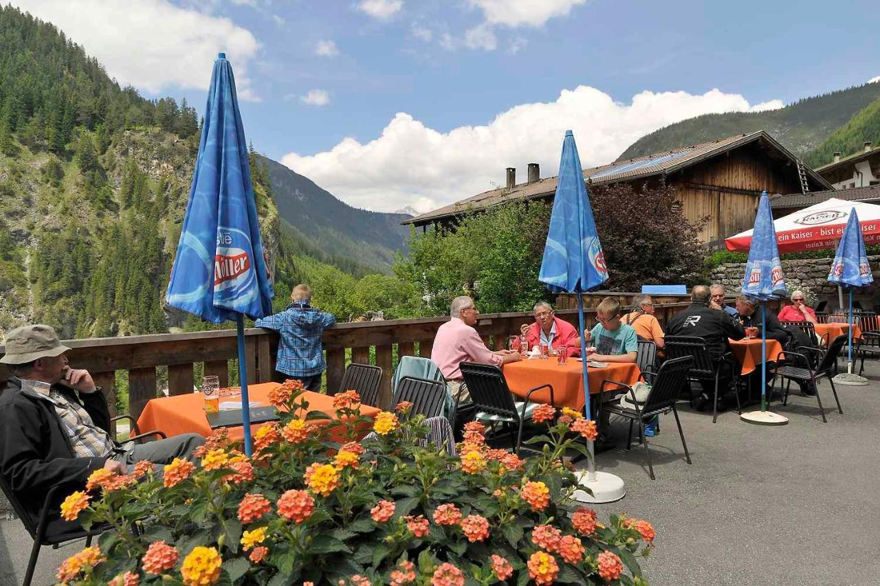 Gasthaus Alpenrose Gramais Bagian luar foto